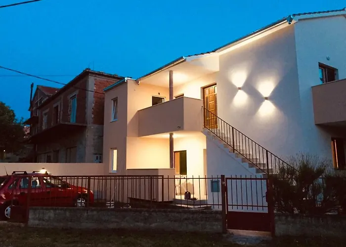 Lägenhet Branka Gornji Karin